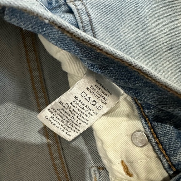 Everlane Cheeky Bootcut Jeans - Picture 4 of 6